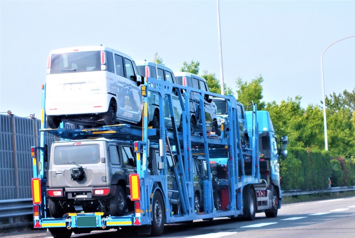 STEP 1: オークション会場での仕入れ